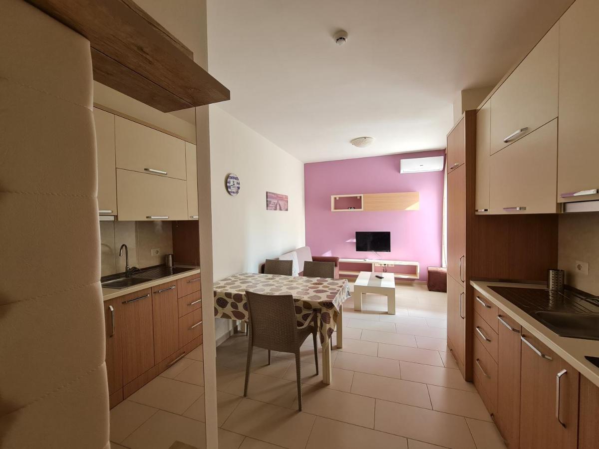Holiday Apartments Vlorë Exterior foto